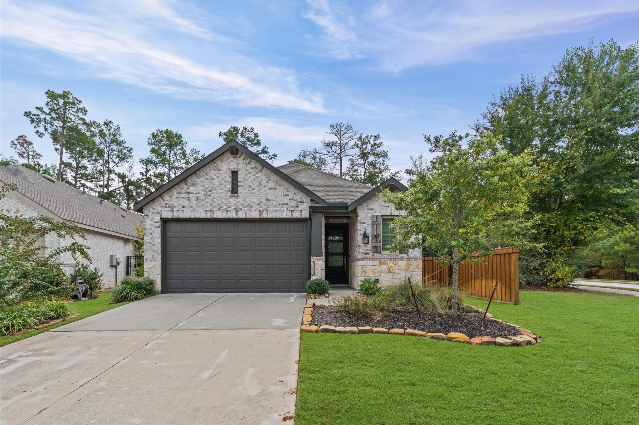 7909 Wild Thicket Drive photo 1